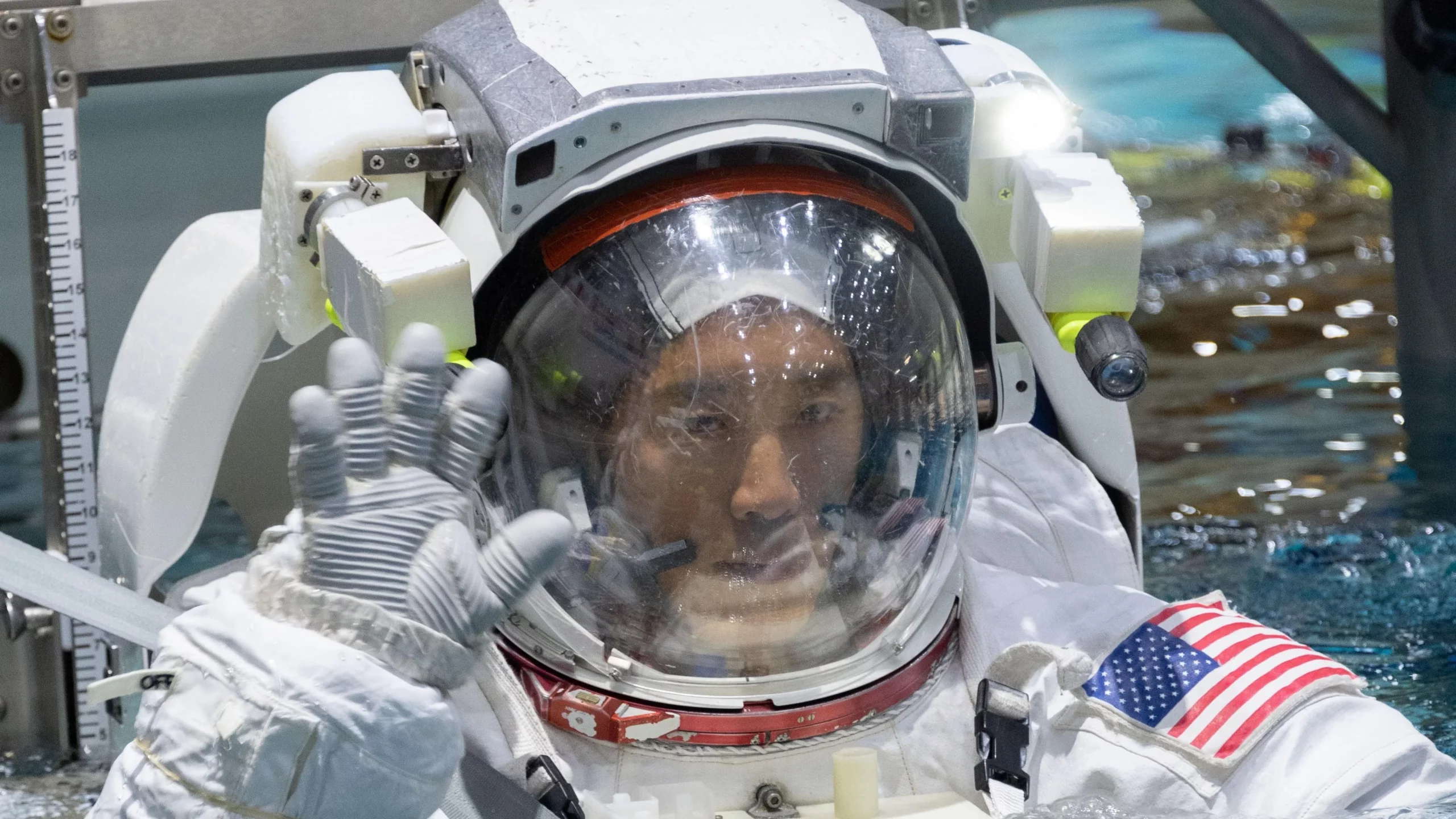 Lee más sobre el artículo El ex Navy Seal Jonny Kim será el primer astronauta coreano-americano en la ISS en marzo de 2025